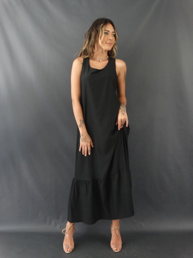 Vestido Longo Soltinho Decote Redondo Barra com Babado Preto Tecido Alfaiataria [ 2109279&91;