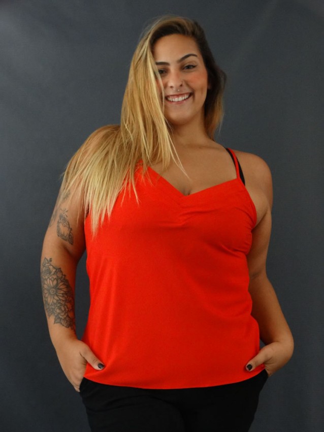 Blusa de Alça Decote V com Detalhes Plus Size em Viscose Vermelho [2101040&91;